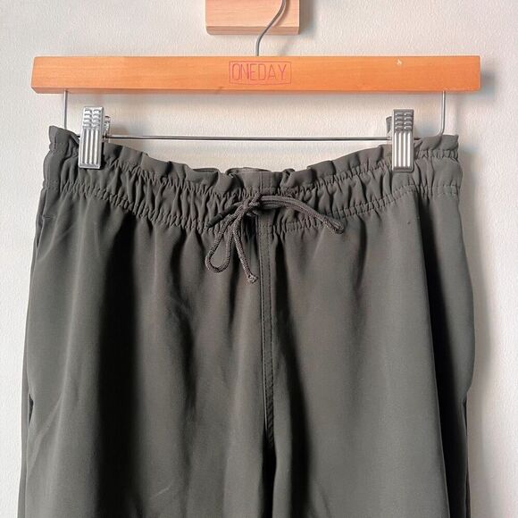 Athleta Khaki Green Joggers Size XS - Picture 5 of 8